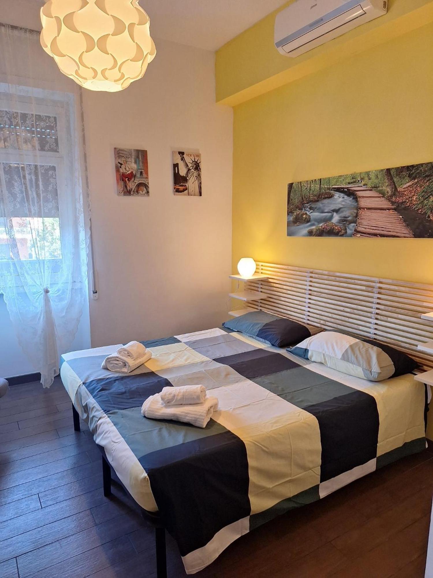 Roma Trastevere Holiday Екстер'єр фото